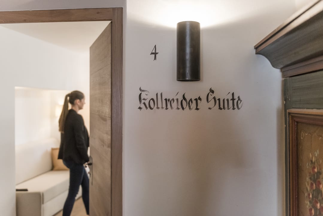 Zimmer Strasserwirt - Ansitz zu Tirol