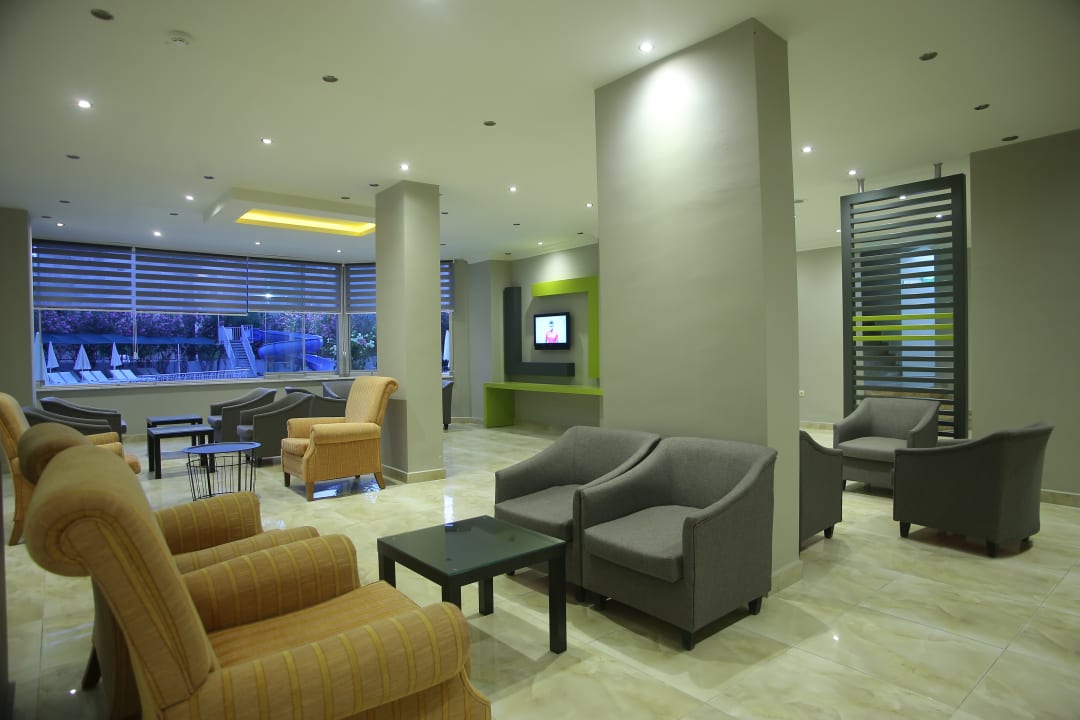 Lobby Simply Fine Hotel Alize