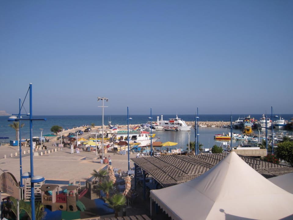 Ausblick vom Balkon (2) Limanaki Beach Hotel