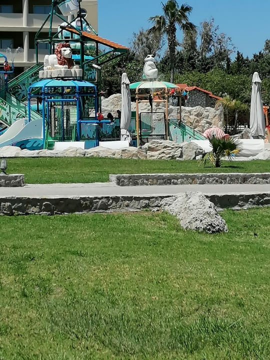 Gartenanlage Hotel Kalithea Horizon Royal