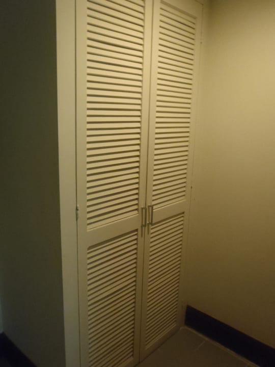 Kleiderschrank mit kostenlosem Safe Fiesta Resort All Inclusive Central Pacific - Costa Rica