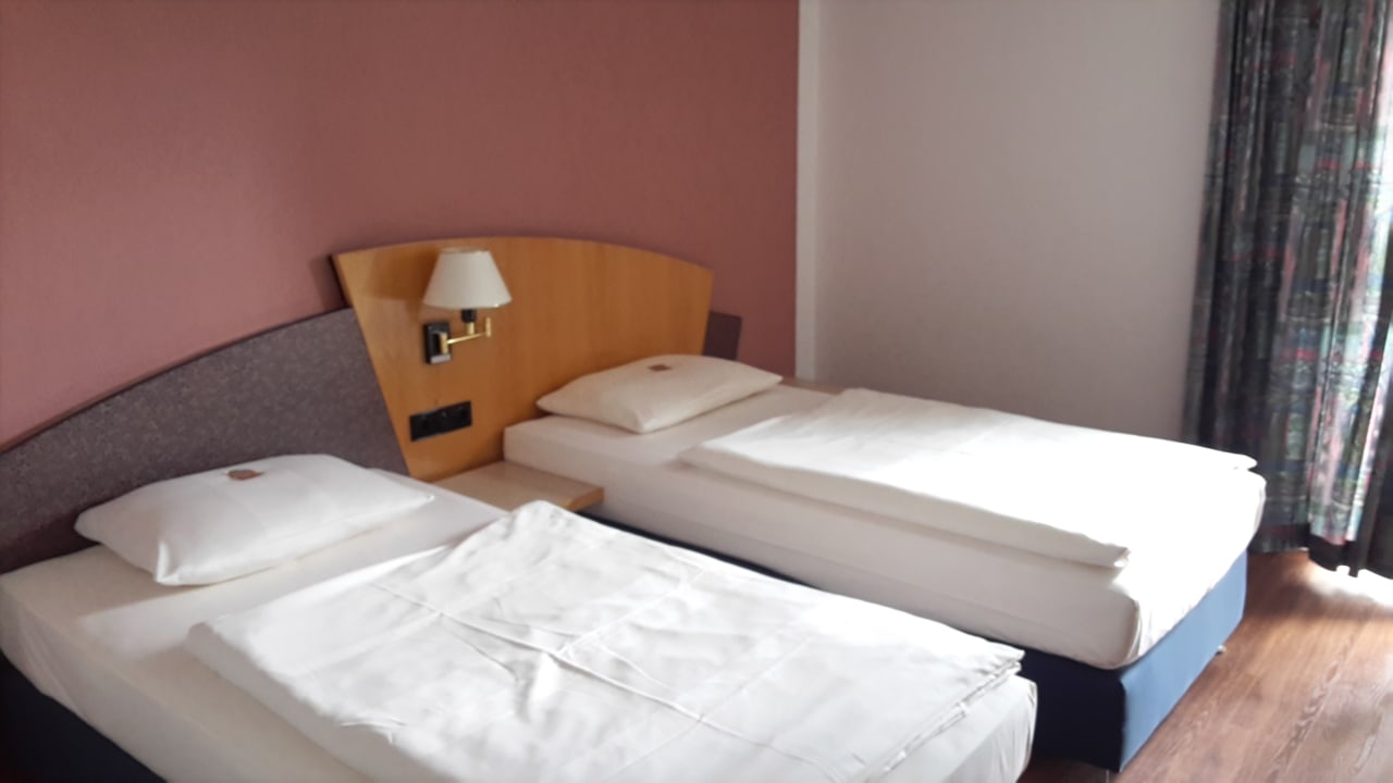 Zimmer Hotel Arvena Kongress