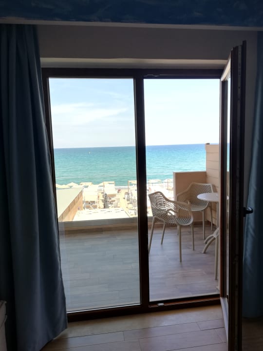 Ausblick Yianna Caravel By Checkin