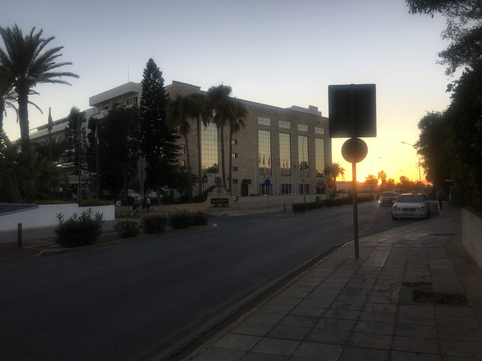 Außenansicht Adams Beach Hotel