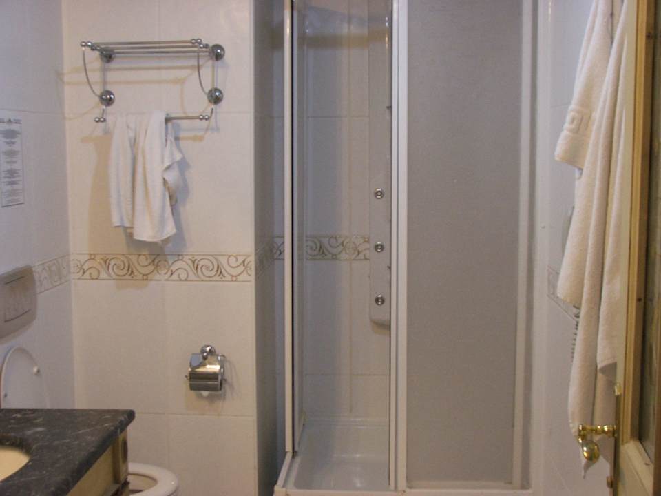 Комната для гигиены Larina Resort Spa & Hotel