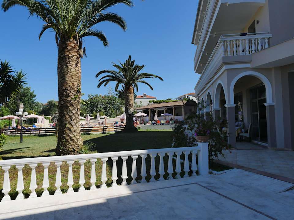 Hotel Jupiter Karras Grande Resort