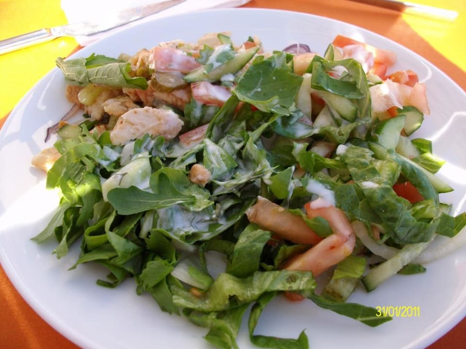 Lecker zusammengestellter Salatteller Solivia Hotel