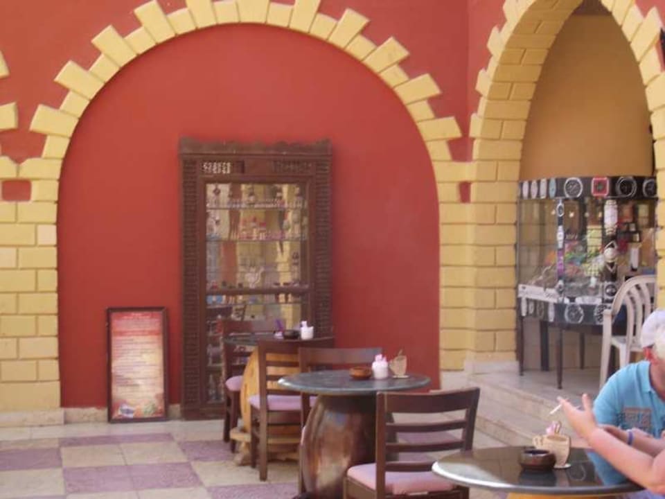 Uhren und Parfümflacons zum kaufen Pickalbatros Alf Leila Wa Leila Resort - Neverland Hurghada