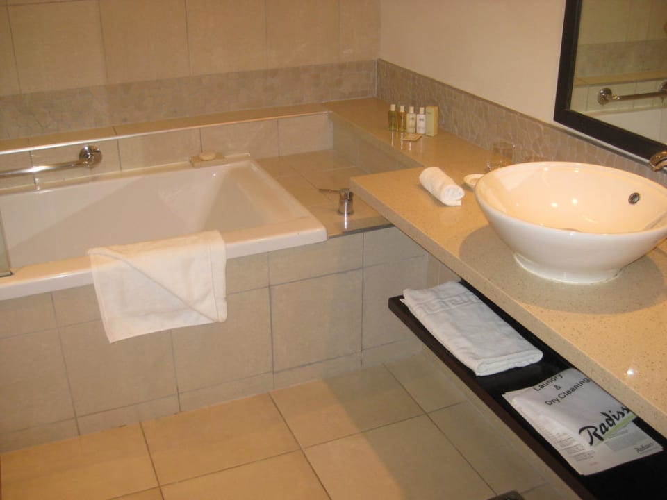 Sauber, geräumige und moderne Zimmer Radisson Resort Hotel Fiji Denarau Island