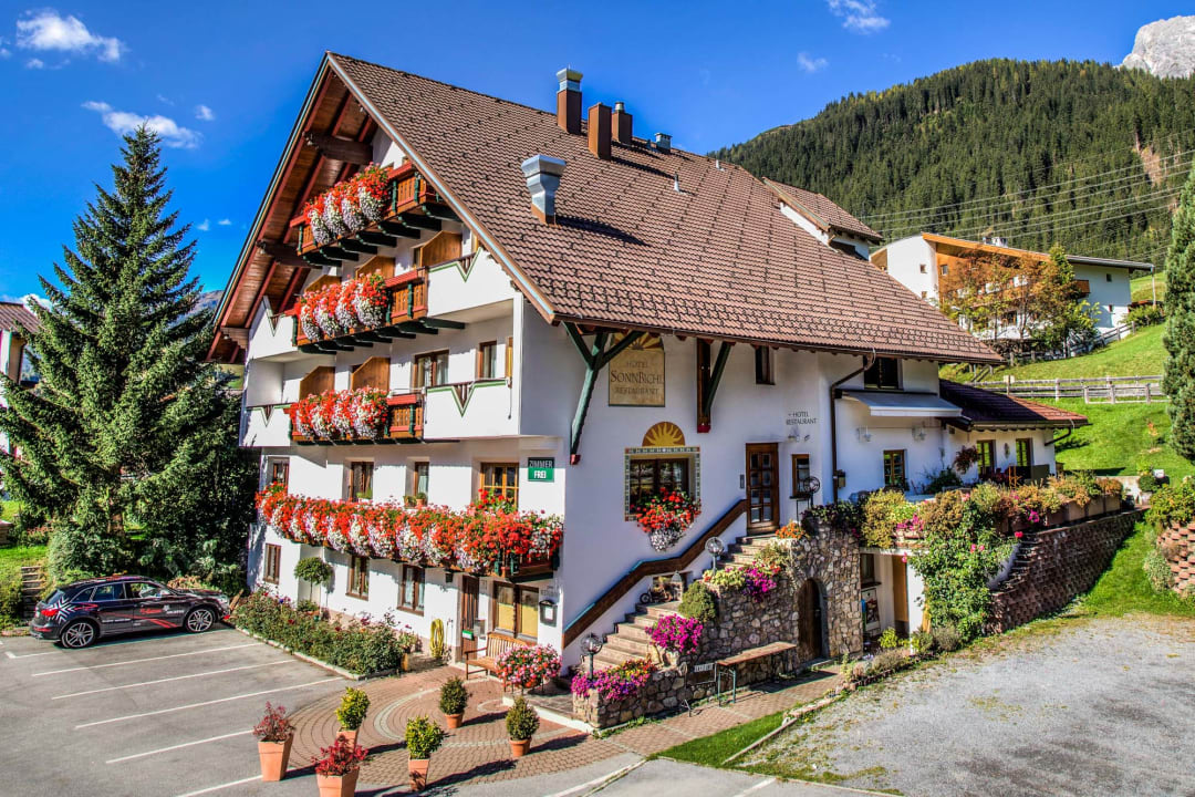 Außenansicht Hotel die Arlbergerin