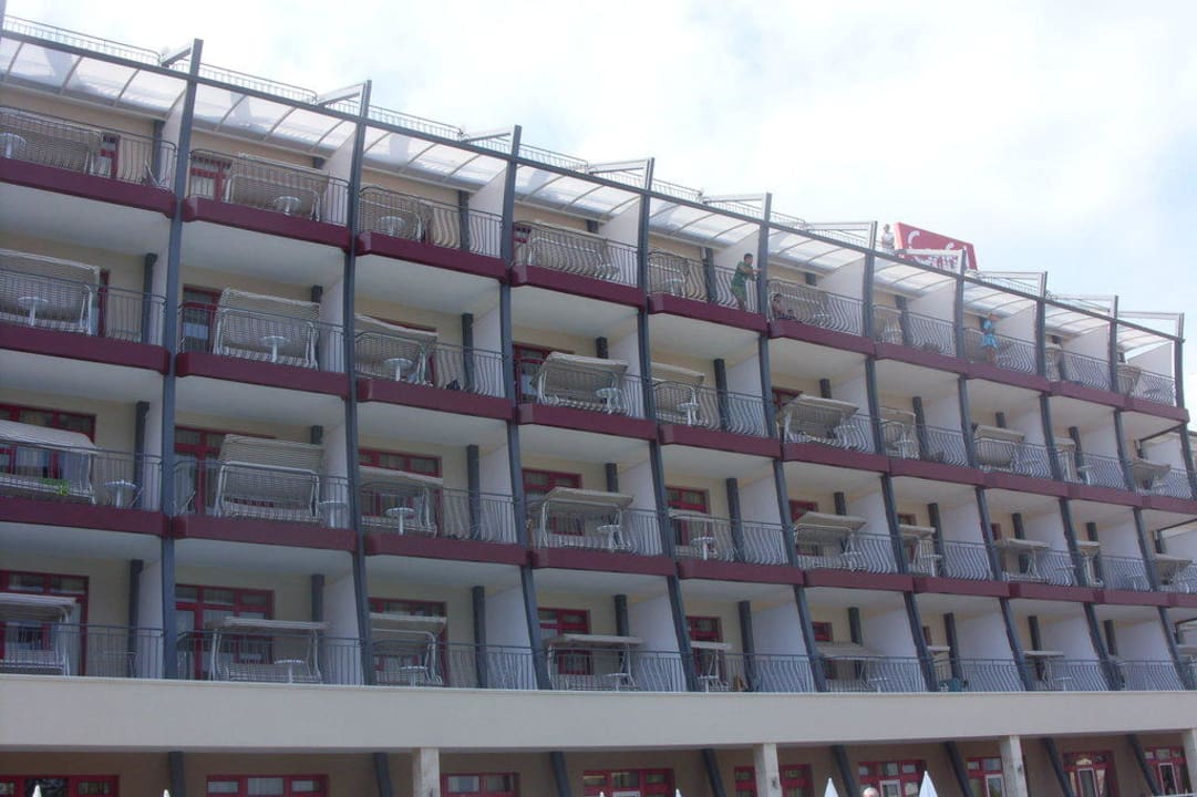 Hotel von Außen GRIFID Vistamar