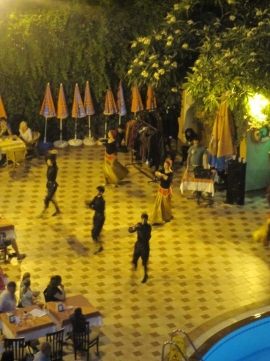 Animation am Abend Hotel Kleopatra Dreams Beach