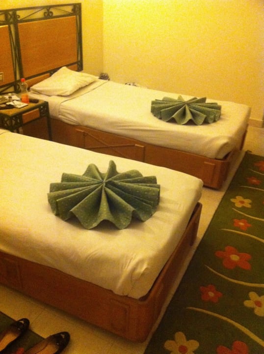 Room Hotel Falcon Hills