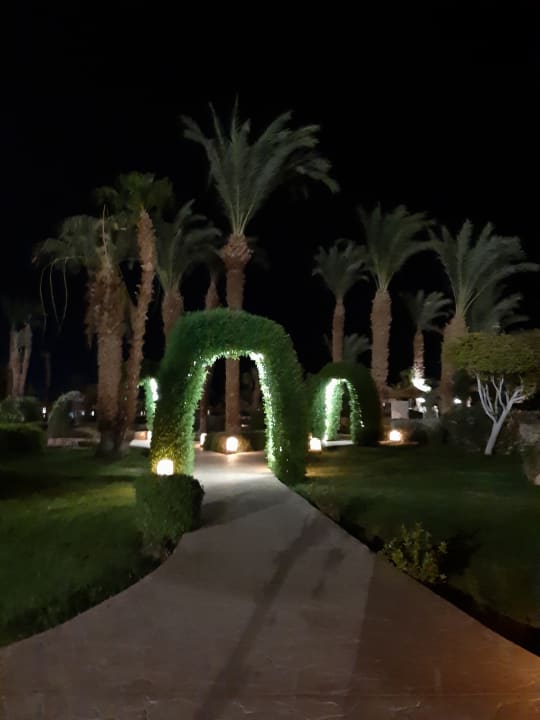 Gartenanlage Lotus Bay Beach Resort