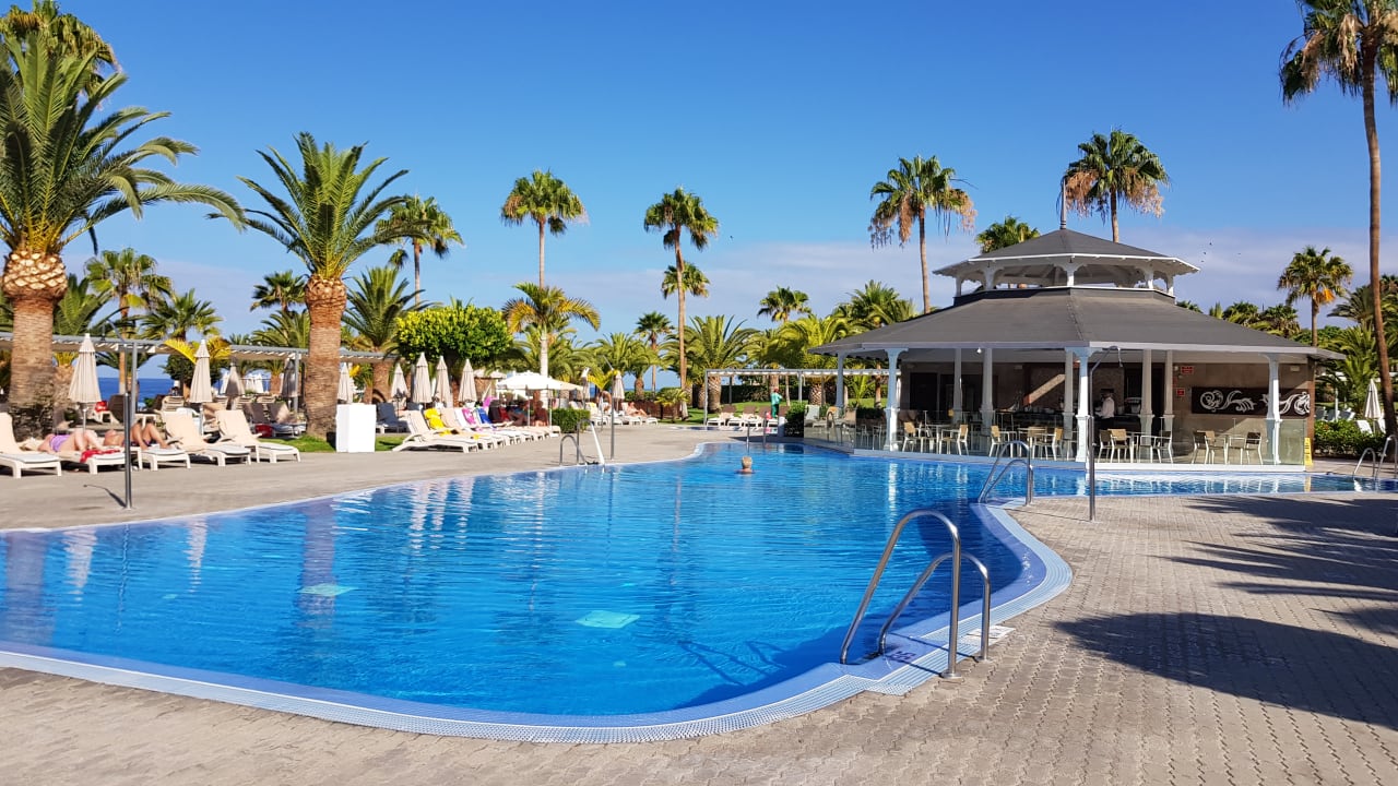 Pool Mit Poolbar Hotel Riu Palace Tenerife La Caleta De Adeje • Holidaycheck Teneriffa 