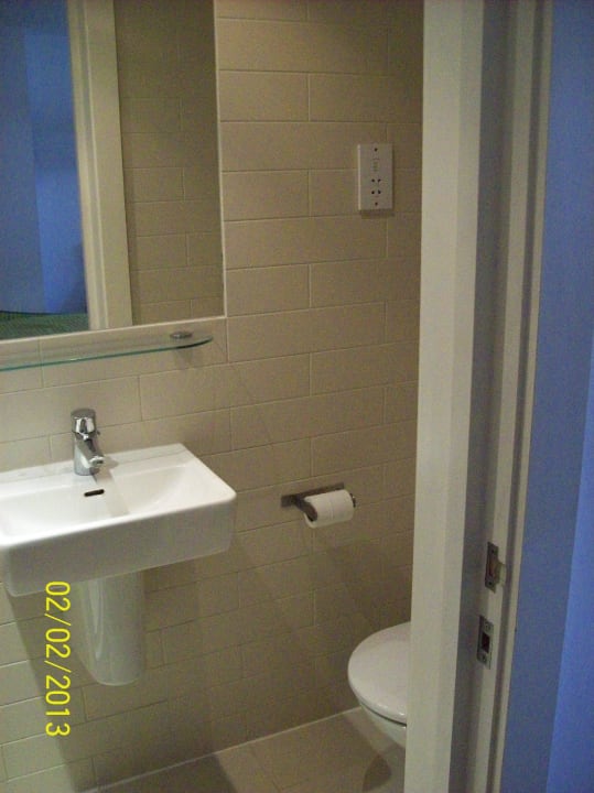 Waschbecken/Toilette Hyde Park Executive Apartments