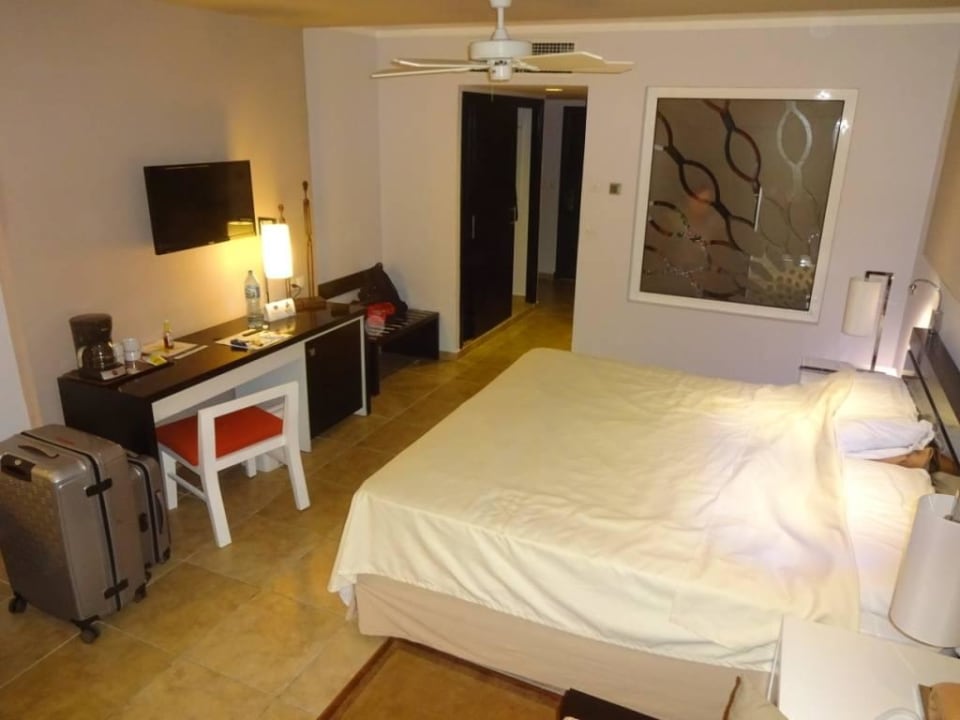 Zimmer 808 mit Glasfenster zum WC/Dusche Iberostar Origin Playa Pilar