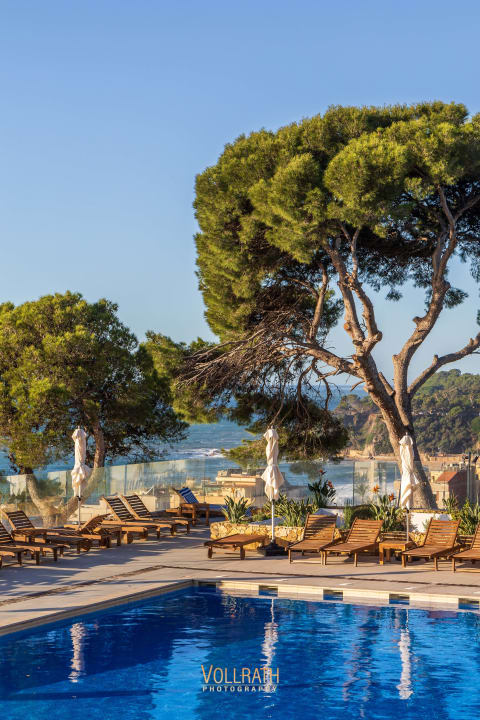 Pool Hotel Roger de Flor Seleqtta