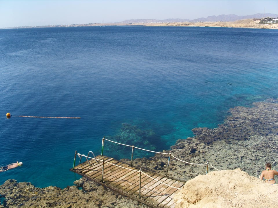 Einer der beiden Stege Sharm Plaza