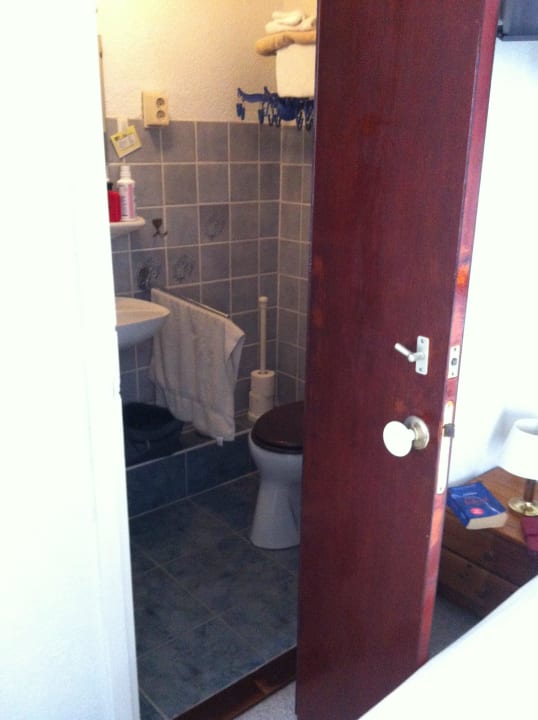 Badezimmer incl halber Tür- mittig zum knicken Hotel Tien Torens