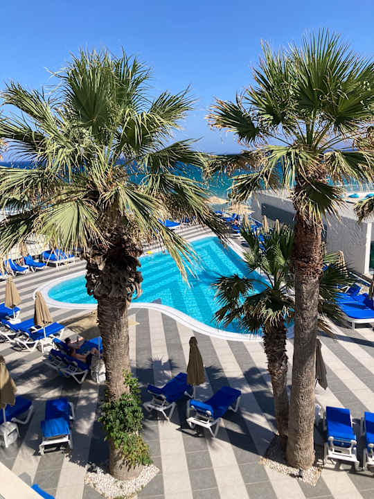 Pool Arina Beach Resort