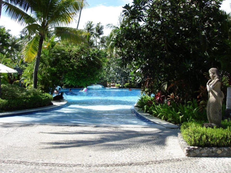 Pool Paradisus by Melia Bali