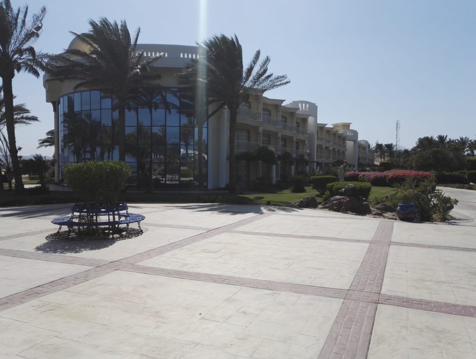 Gartenanlage Palm Royale Resort - Soma Bay