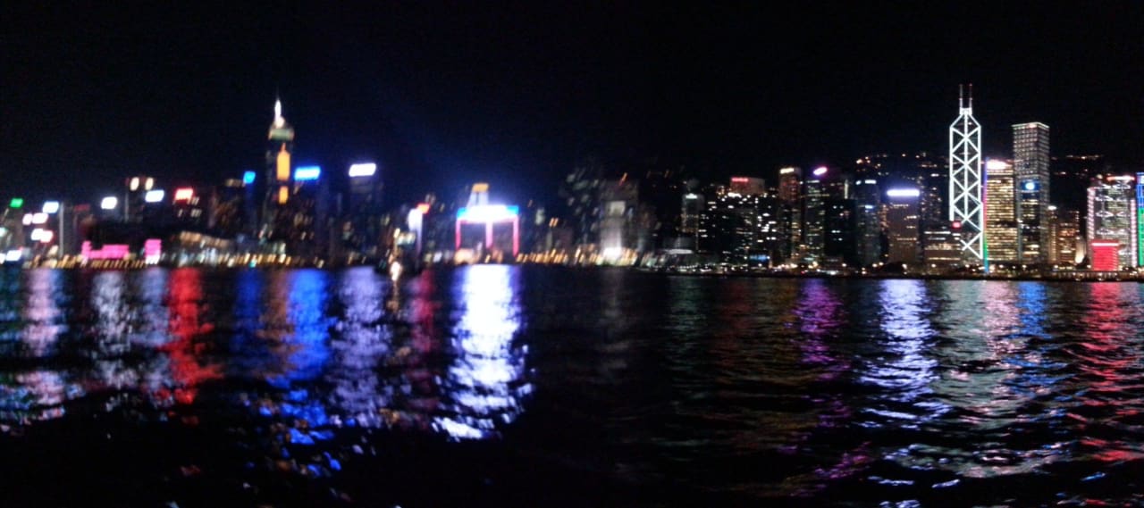 Blick nach Kowloon Hotel Harbour Grand Hong Kong