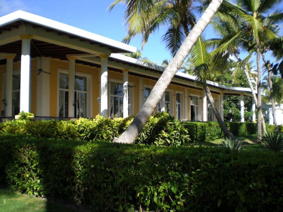 Restaurant von aussen Hotel Riu Bambu