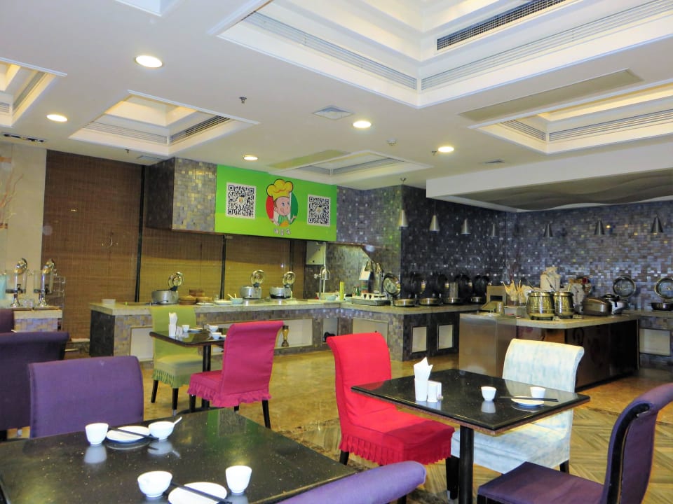 Coffeeshop und Frühstücksraum Hotel Grand Mercure Qingdao Airport by Accor