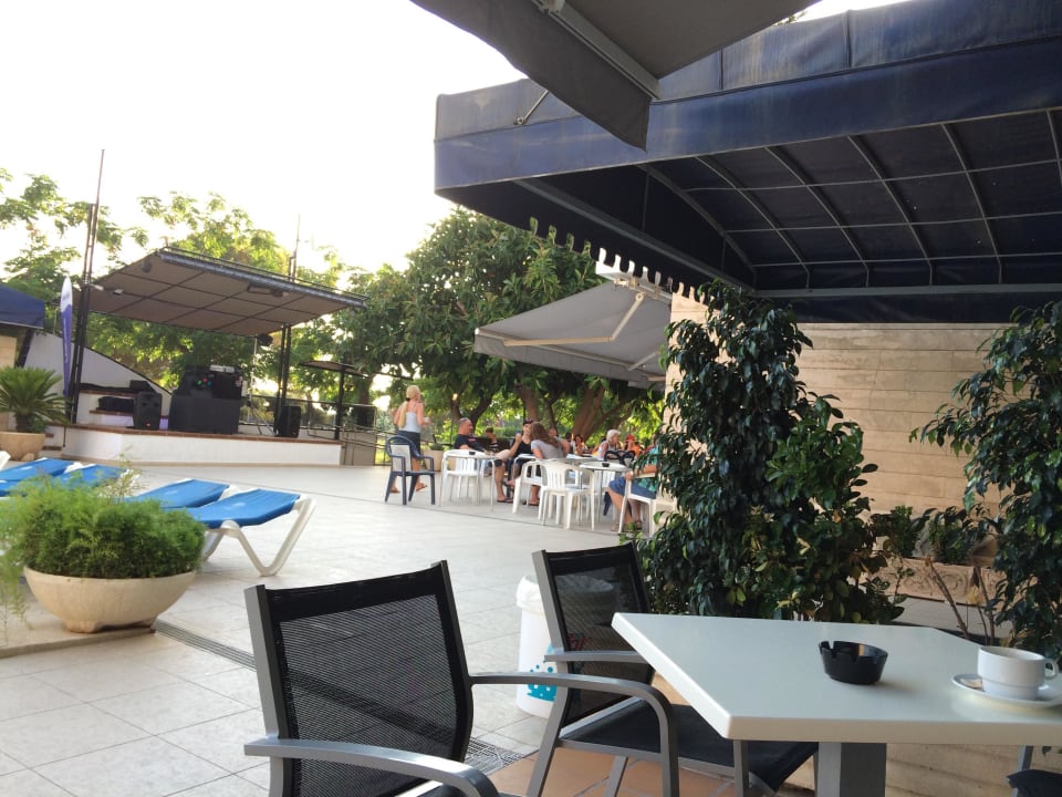 Außenbereich Poolbar Hotel Mariant