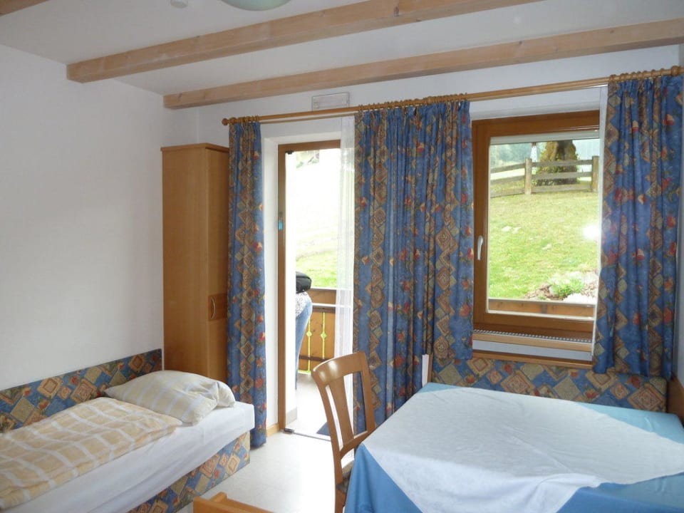 Wohn-/Esszimmer mit Schlafsofa Garni Hotel Hochgruber