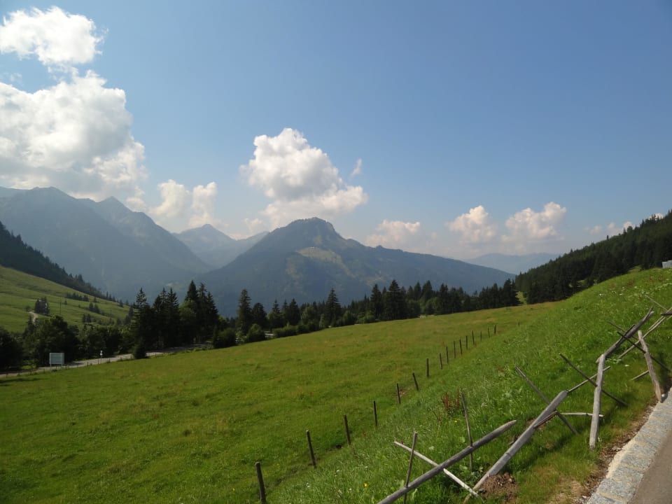 Blick von der Hotelauffahrt Oberjoch - Familux Resort
