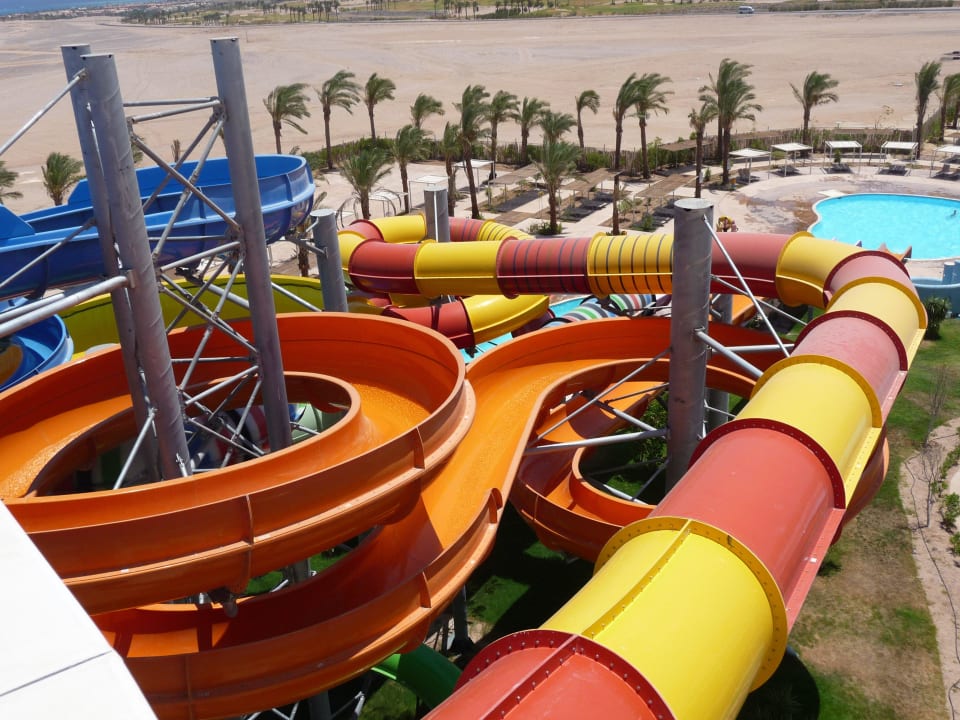 Rutschen im Aquapark Jaz Makadina