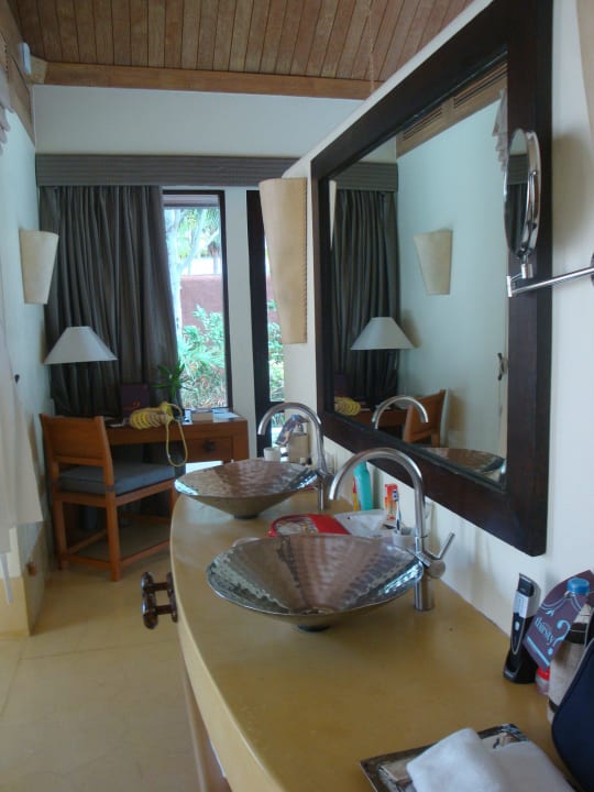 Doppelwaschbecken mit viel Platz zur Ablage Sheraton Hua Hin Pranburi Villas