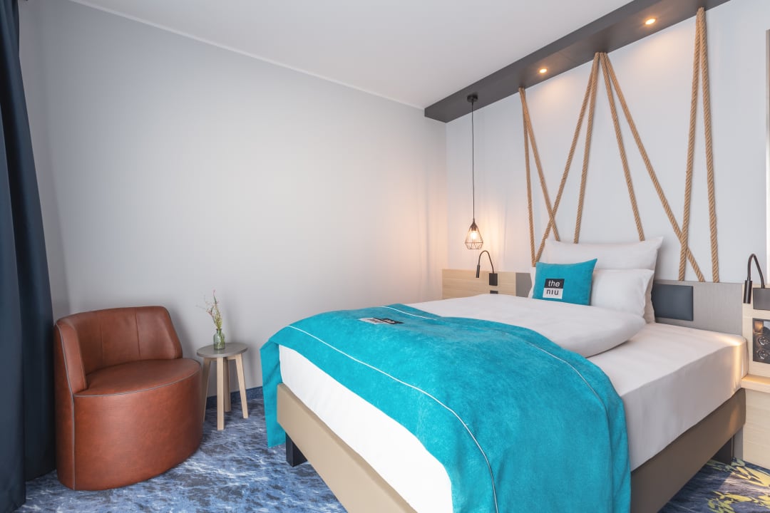 Zimmer Holiday Inn - the niu, Yen Hamburg City