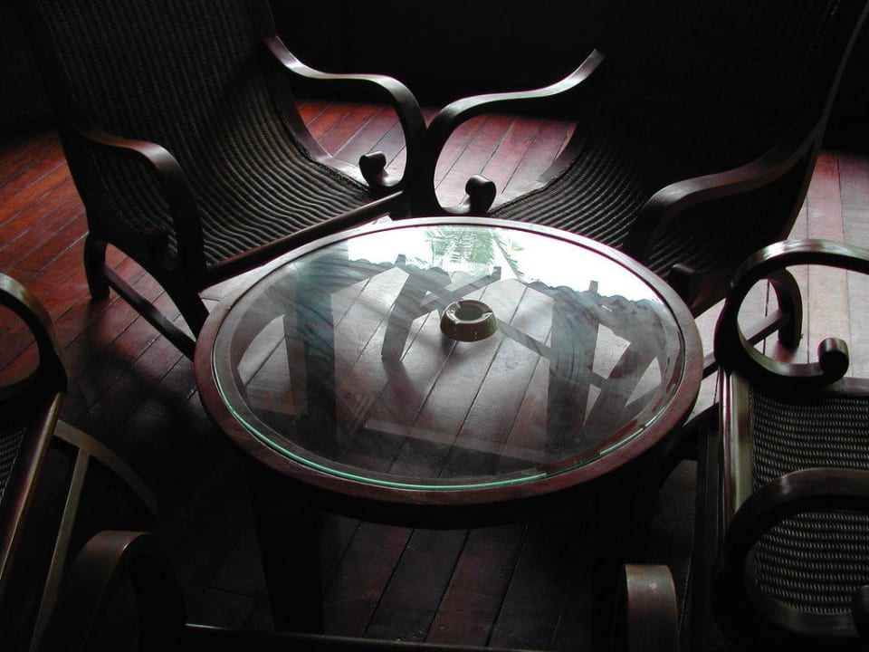 Dreckige Tische Adaaran Select Meedhupparu Island Resort - Premium All Inclusive