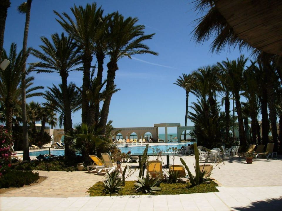 Blick auf den unteren Pool Zita Beach Resort