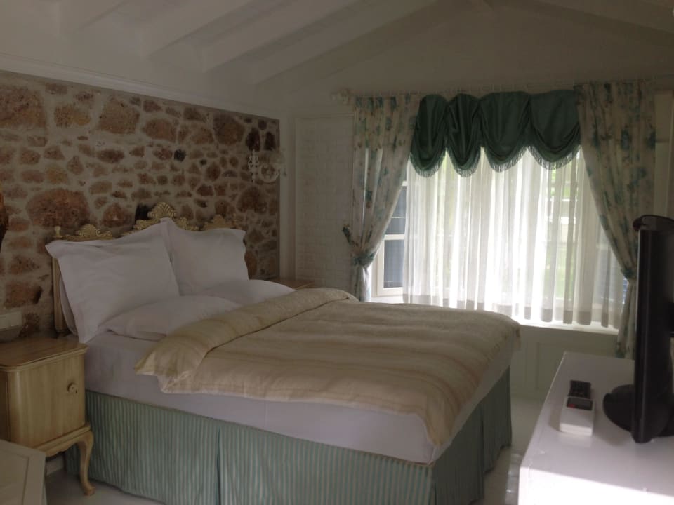 Ein Bett wie im Himmel  Hotel Lola 38