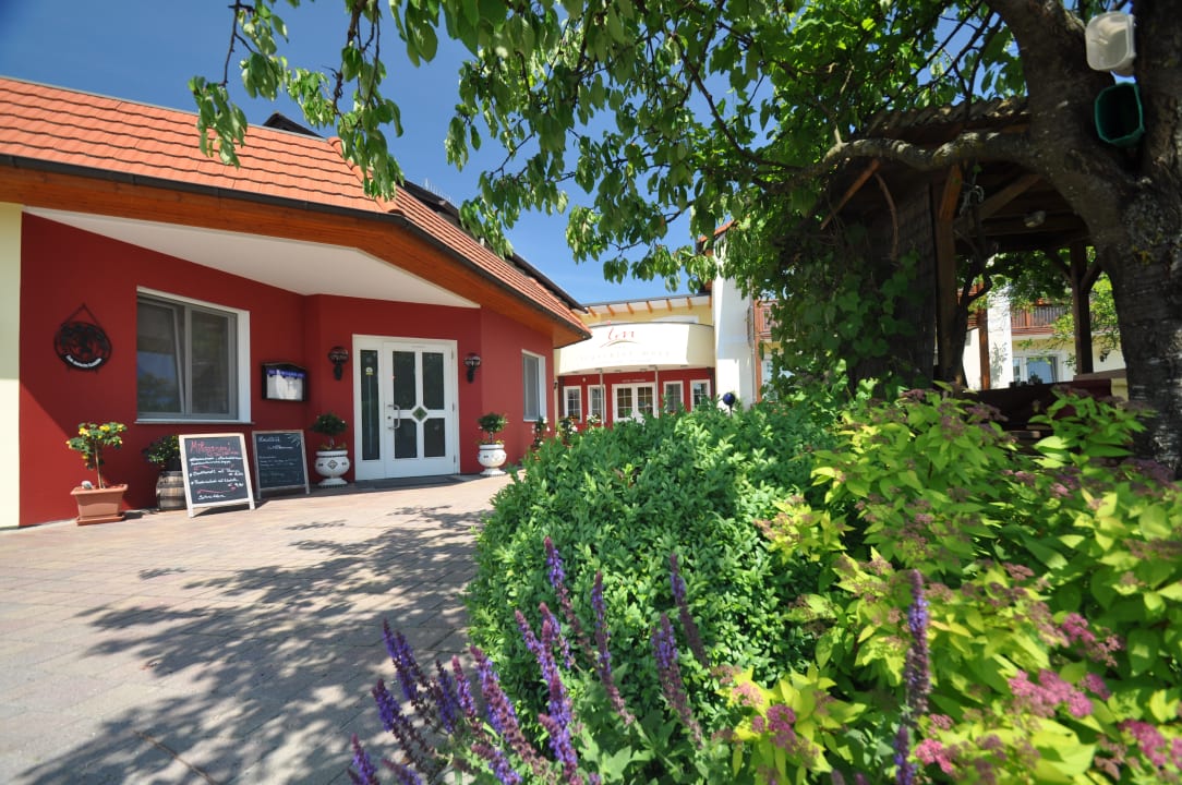 Außenansicht Hotel-Restaurant Teuschler-Mogg