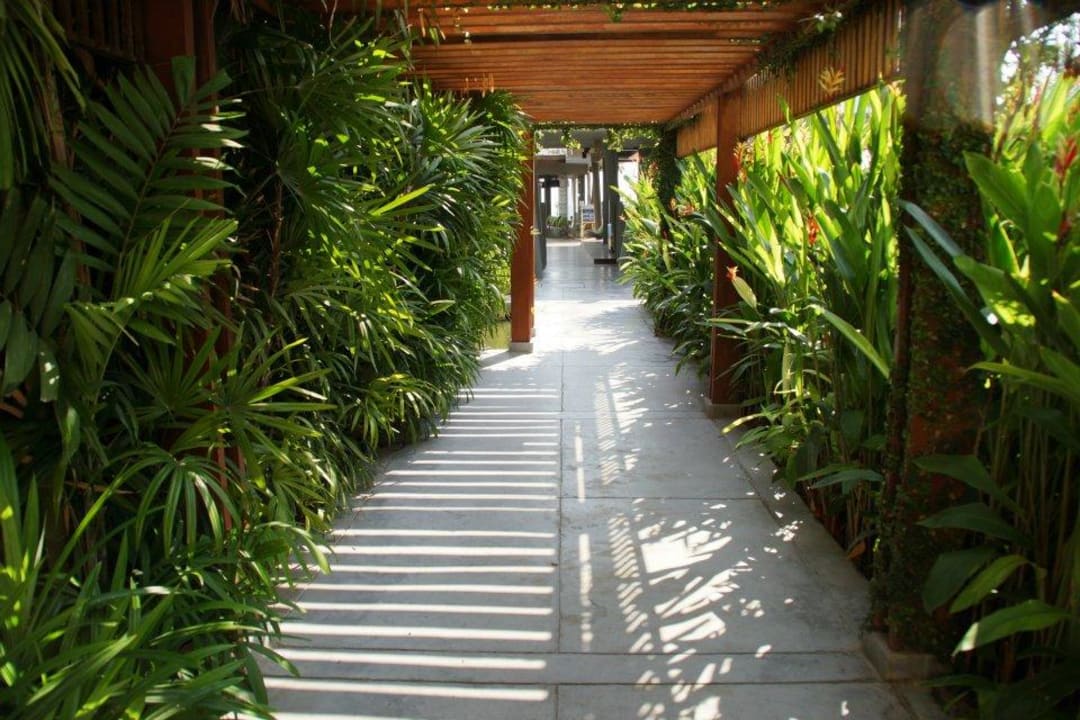 Weg zum Pool bzw. zum Strand Veranda Resort & Villas Hua Hin Cha Am