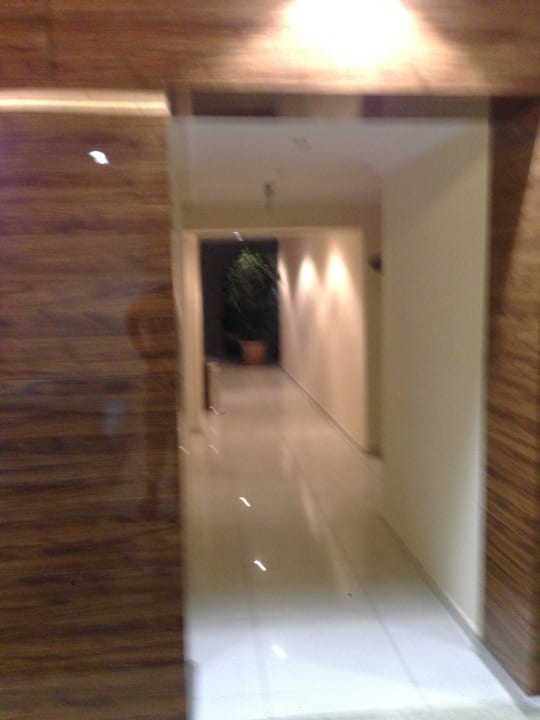 Zugang zum Fahrstuhl und Treppenhaus Sun Beach Park & Spa