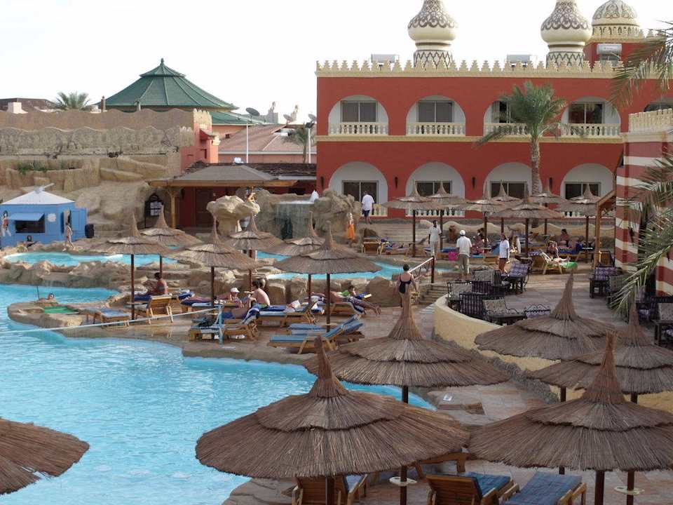 Basen nieaktywny i podgrzewany Pickalbatros Alf Leila Wa Leila Resort - Neverland Hurghada