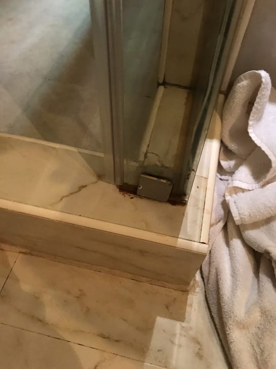 Zimmer Hotel Titanic Palace