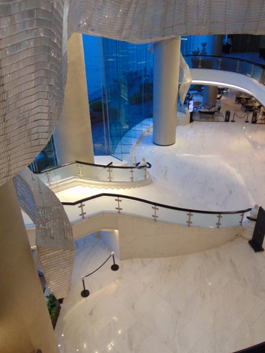 Lobby Harbour Grand Kowloon