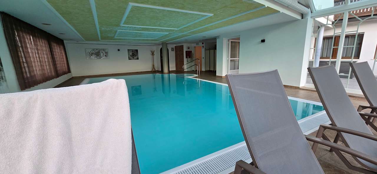 Pool Hotel Oberbrunn