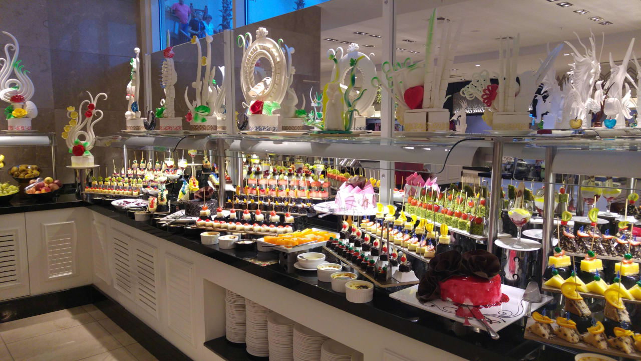 Lecker Büffet Well Palace Side