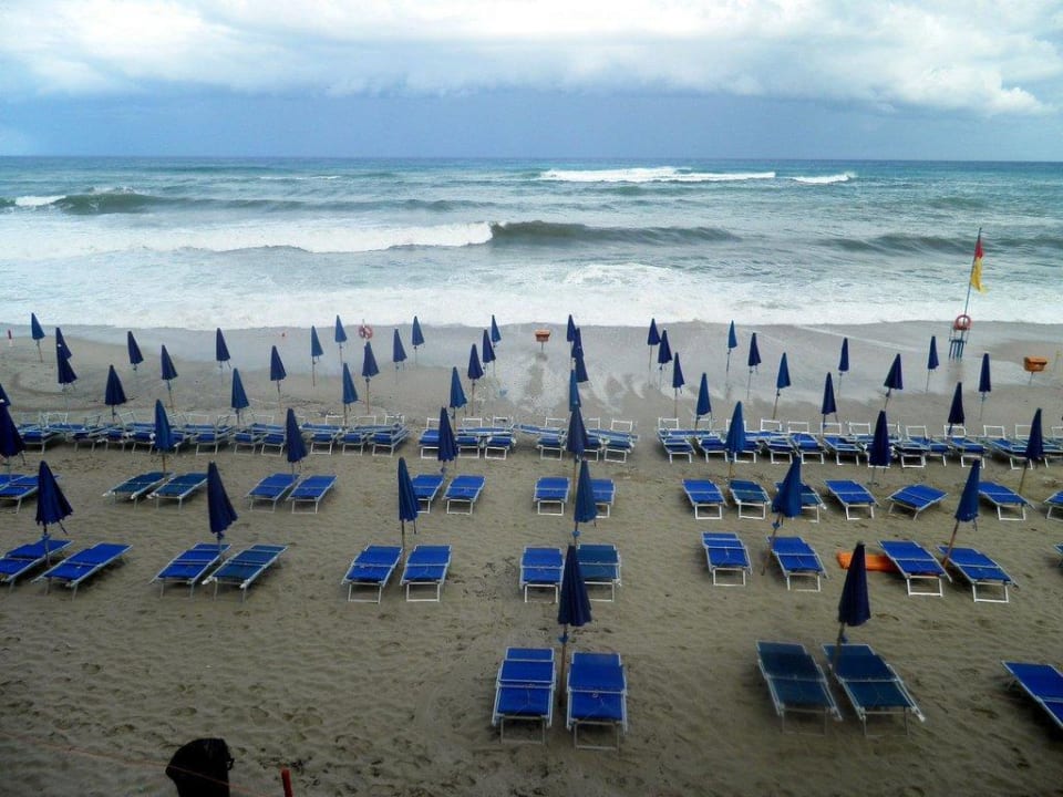 Strand bei Gewitter Aldiana Club Rocca Nettuno Calabria