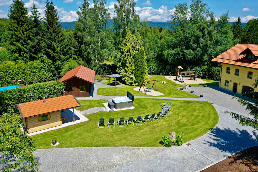 Gartenanlage Gruppenferienhaus Landhaus St.Oswald