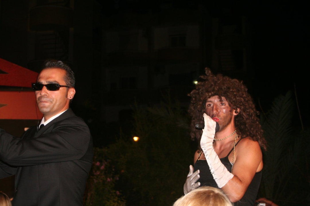 Showabend Hotel Royal Garden Beach